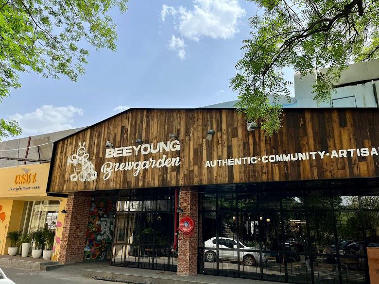BEE YOUNG BREWGARDEN